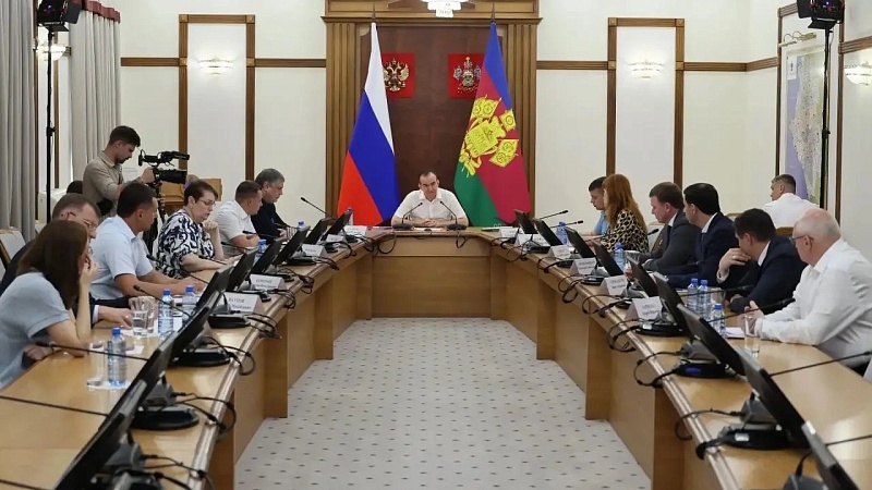 Наумов рассказал о ходе восстановительных работ после атаки БПЛА в Краснодаре 