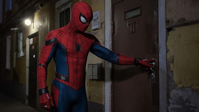 Сыгравшего Человека-Паука Тома Холланда попросили вернуть квартиру Долиной