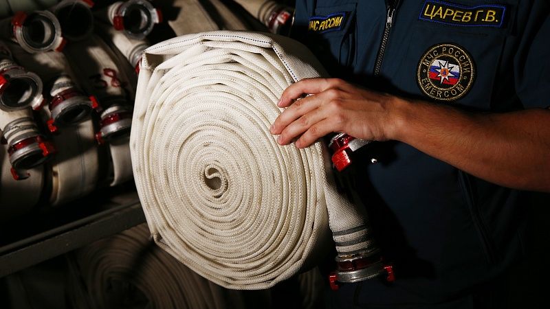 Поджог стал причиной пожара на парковке ЖК в Краснодаре