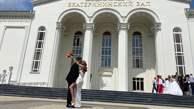 Более 240 семей отметили золотую свадьбу в 2025 году на Кубани