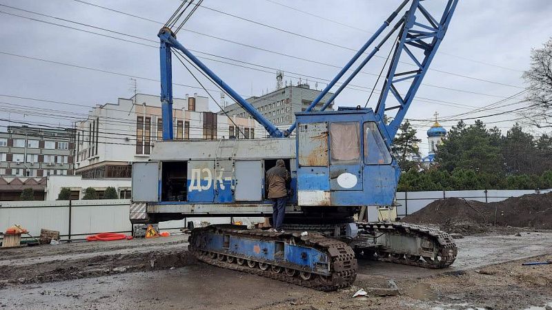 Завершить строительство подземного пешеходного перехода на Красных Партизан планируют до конца лета