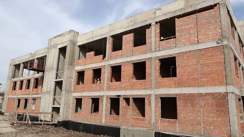 Мэр Краснодара велел подрядчику усилить мощности на стройке детской поликлиники