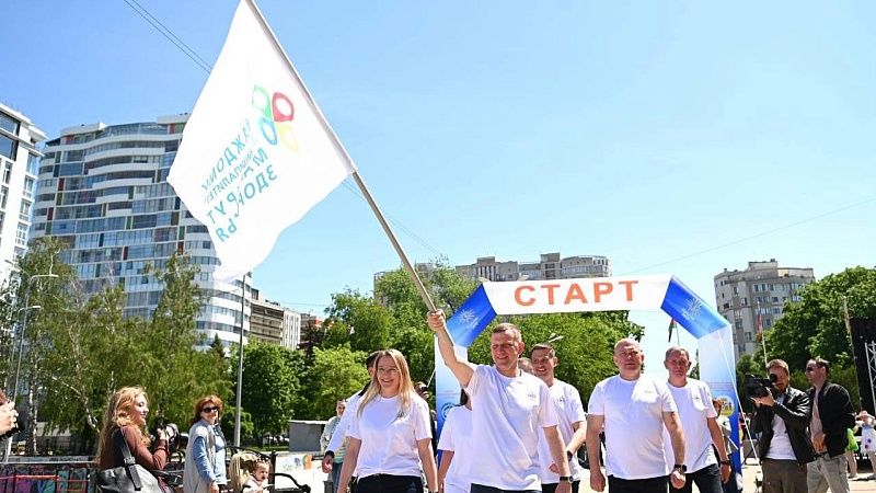 Десять тысяч шагов ежедневно посоветовал проходить мэр Краснодара