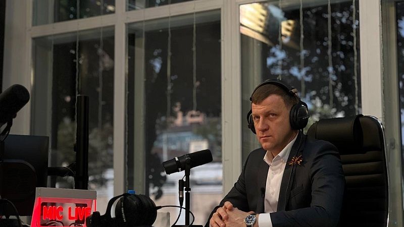 Председатель Гордумы Краснодара Галушко поздравила с днем рождения мэра Наумова