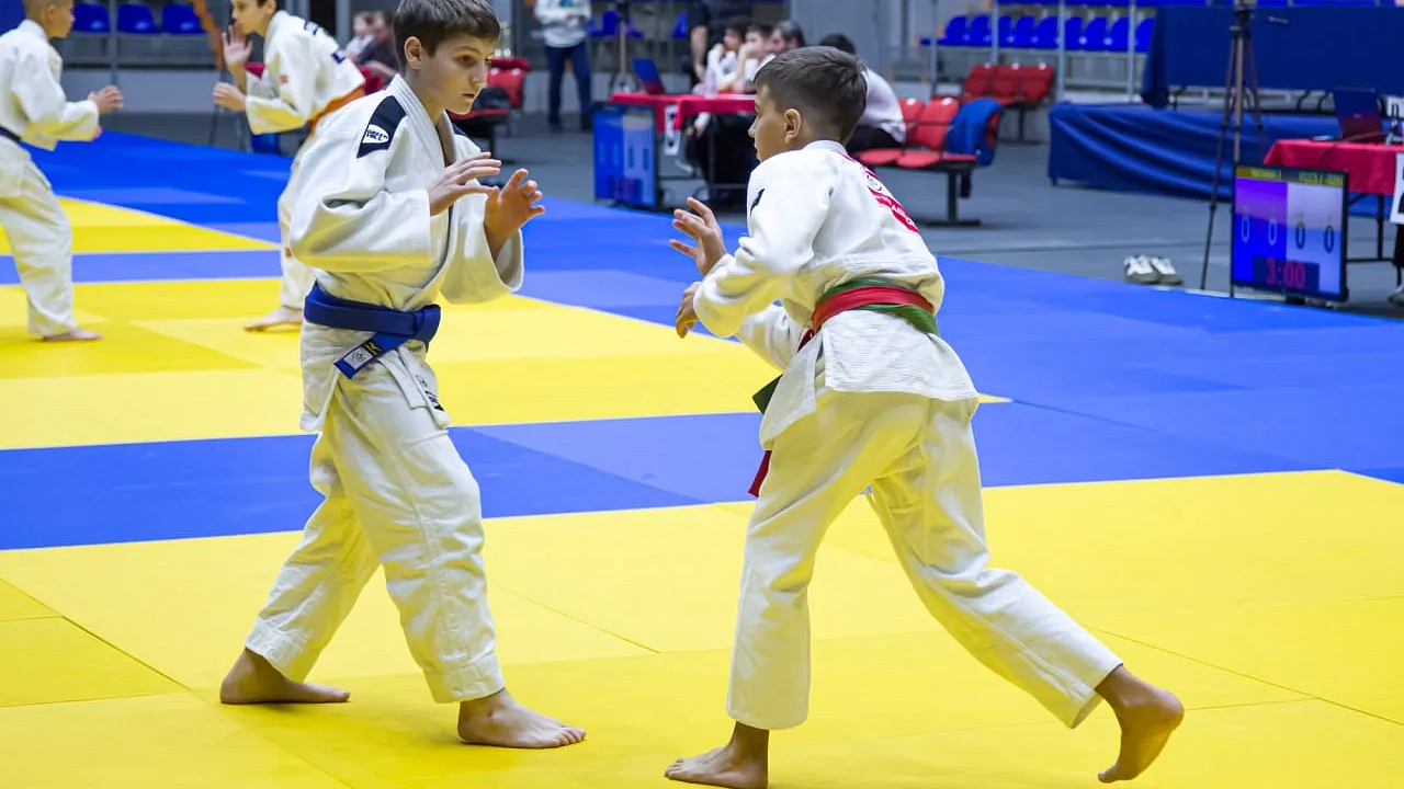 Свыше 1000 участников из 9 регионов объединила детская лига дзюдо в Краснодаре 