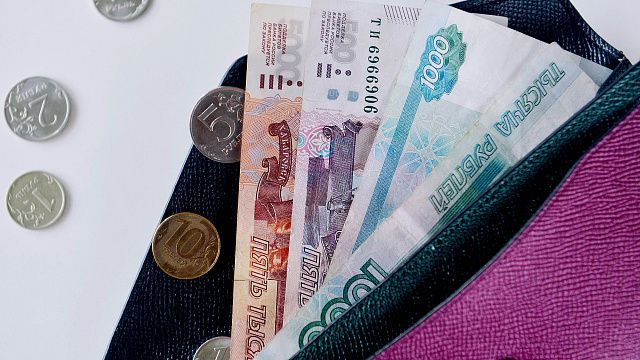 Пенсии, МРОТ и прожиточный минимум в России могут вырасти на 10%