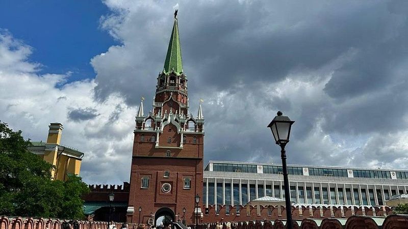 Путин поздравил Александру Пахмутову с 96-летием во время концерта