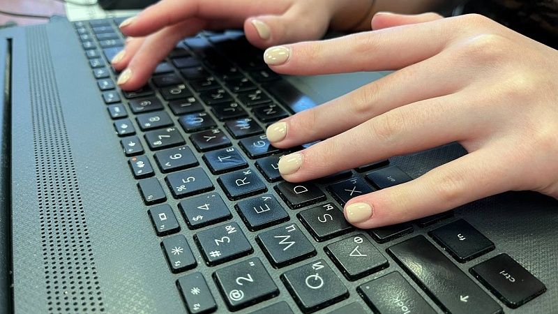 Экс-прокурору Крыма Поклонской угрожают раскрытием её нового имени 