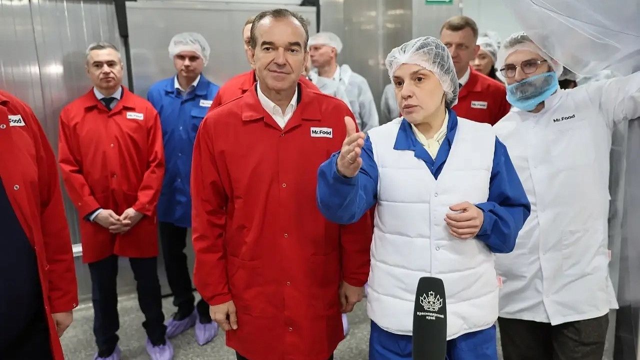 Вениамин Кондратьев посетил производство готового питания в Краснодаре 