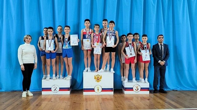 Краснодарские батутисты завоевали 24 награды на первенстве ЮФО и СКФО 