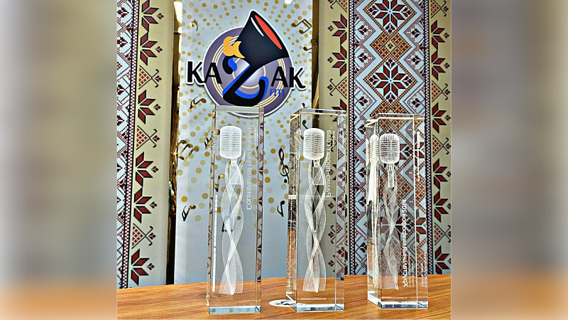 Радиостанция «КАЗАК FM» завоевала 3 награды премии «Хрустальный микрофон»