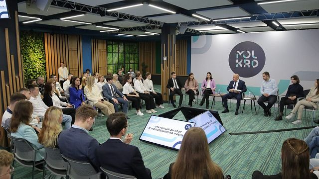 В 2023 году молодежь будет получать увеличенную вдвое стипендию главы Краснодара Фото: пресс-служба администрации Краснодара