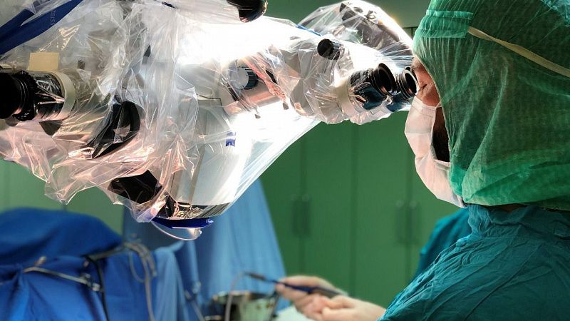 В ККБ № 1 Краснодара заработал робот-микроскоп, помогающий оперировать больных ДЦП и эпилепсией 