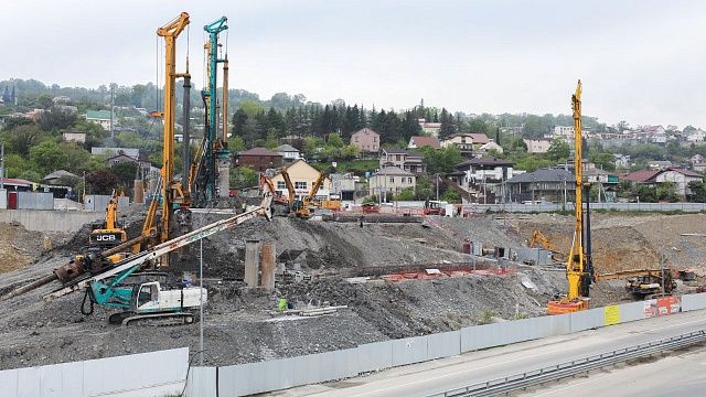 На 60% готовы опоры для объездной дороги в Адлере 