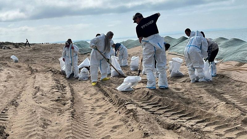 Новых следов мазута не обнаружили 5 мая на пляжах в Анапе