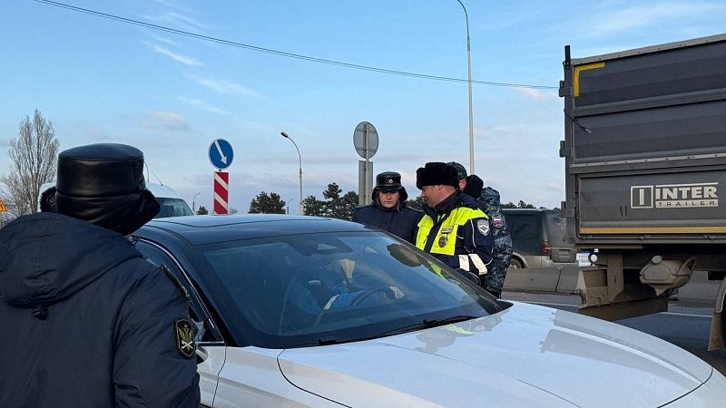 Более 800 тысяч рублей взыскали приставы во время дорожного рейда в Краснодаре