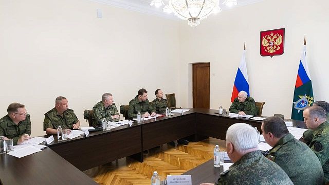 Около 56 тысяч человек продолжают жить в аварийном жилье на юге России