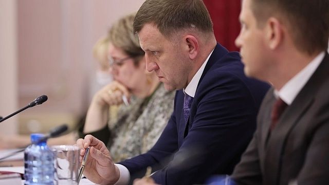 Воспитатели на Кубани смогут получить миллион рублей на первый взнос по ипотеке