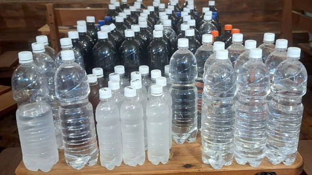 Тринадцать торговых точек с алкогольным суррогатом закрыла полиция в Сириусе 