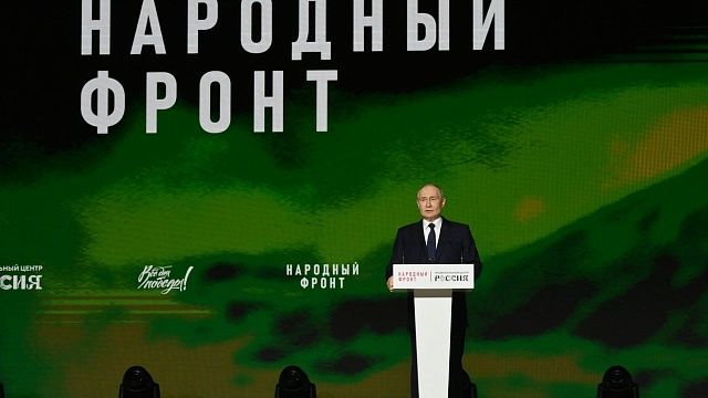 Путин вручил волонтёрам премию «Всё для Победы» за поддержку бойцов СВО
