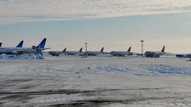 Из-за погодных условий аэропорт Краснодара закрыли на прием и вылет самолетов до 14:00 18 января 