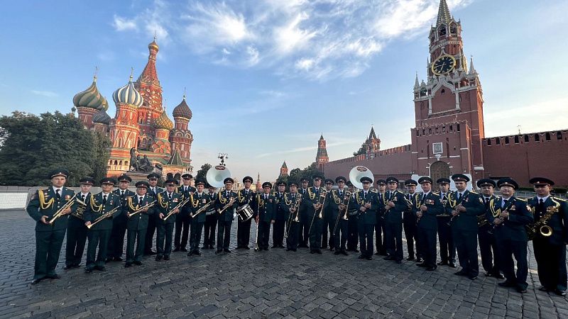Оркестр Росгвардии из Краснодарского края выступает на фестивале «Спасская башня»