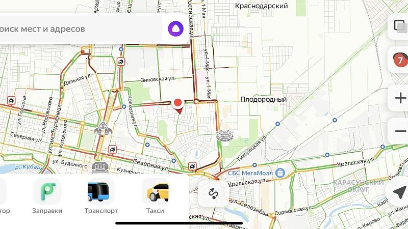 Краснодар встал в 7-балльные пробки из-за дождя и аварий