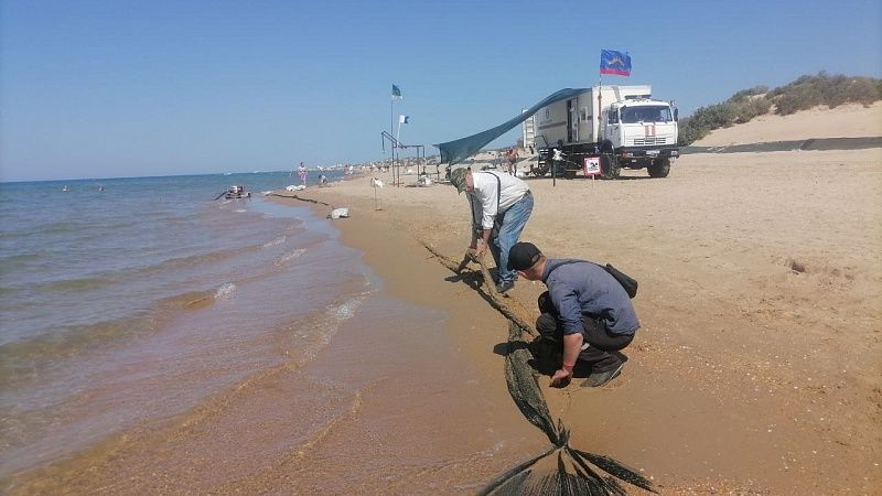 Новых выбросов мазута не выявили за последнюю неделю на пляжах Анапы