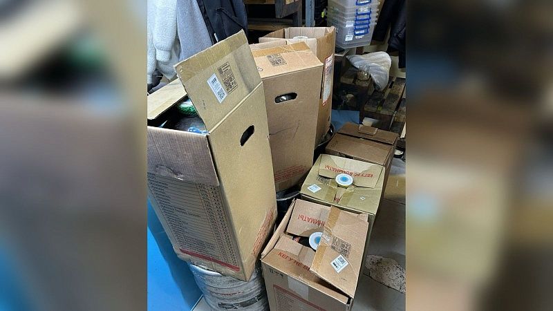 Почти 360 литров нелегального алкоголя изъяли из торговой точки в Новороссийске