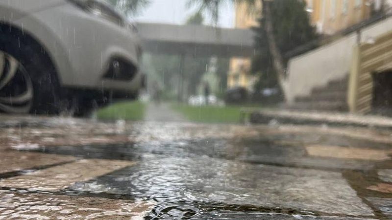 Дождь с ураганным ветром и туманом прогнозируют в День России 12 июня на Кубани