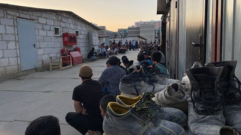 Мигрант похитил 14-летнюю девочку и стал фигурантом дела в Екатеринбурге