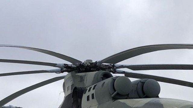 Вертолётная площадка просела во время посадки борта президента Индии