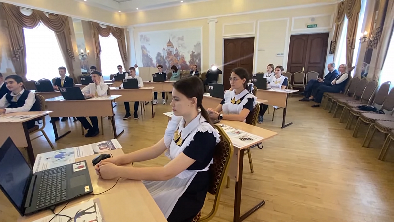 Школьникам лицея № 48 Краснодара рассказали о мошенниках в мировой сети и как себя защитить в интернете
