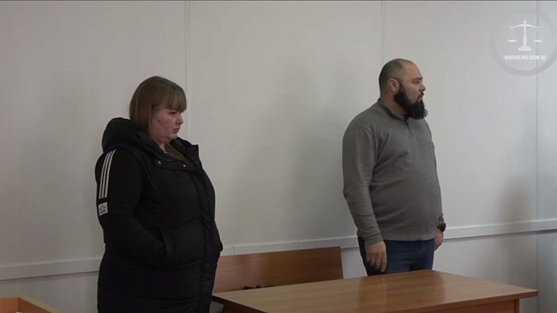 Напавшую на полицейского с вилкой женщину осудили в Краснодаре