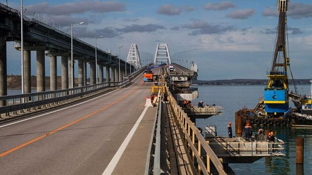С полуночи 31 января Крымский мост полностью закроют для проезда