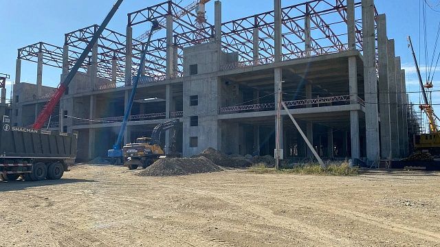 Почти четыре млрд рублей выделят на капремонт 144 школ власти Кубани