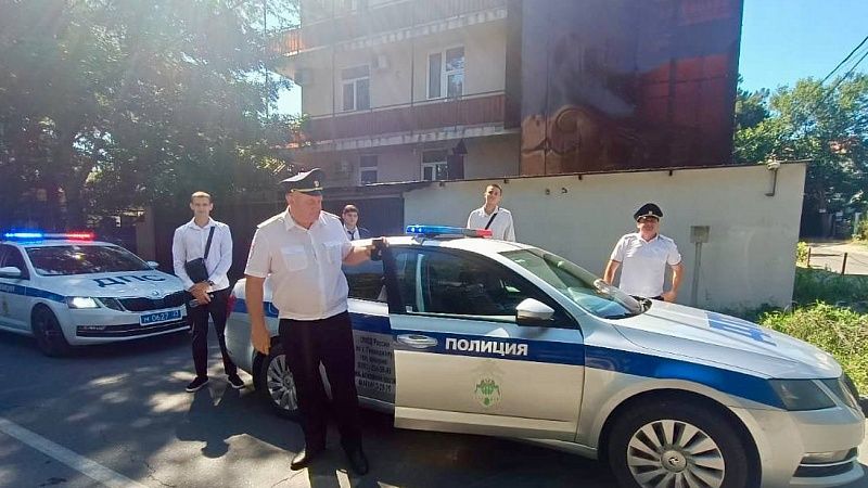 Застрявших в пробке под Геленджиком школьников полиция отвезла на пересдачу ГИА 