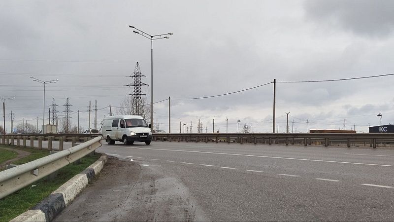 Субботние пробки сковали «морское» направление трассы М-4 «Дон» на Кубани