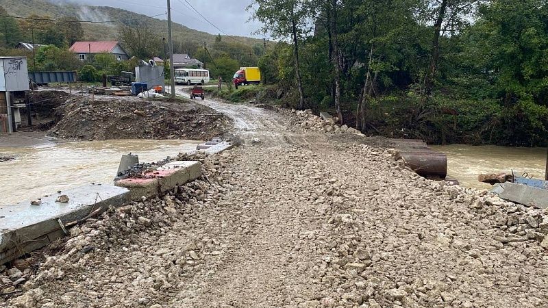 Кондратьев: в Туапсинском округе восстановили переправу, смытую после ливня