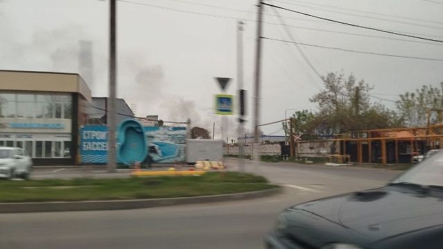 Пивной склад загорелся вечером 20 апреля в Краснодаре