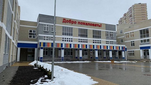 Работы по строительству школы на 1550 в микрорайоне «Почтовый» Краснодара завершены на 99%