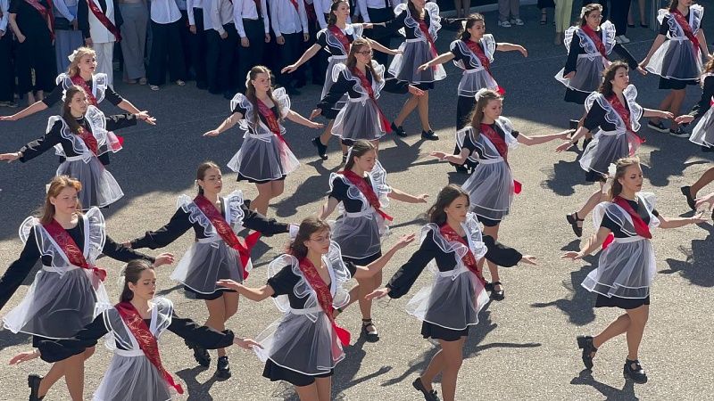 Родители готовы потратить на выпускной 53 тысячи рублей в Краснодаре