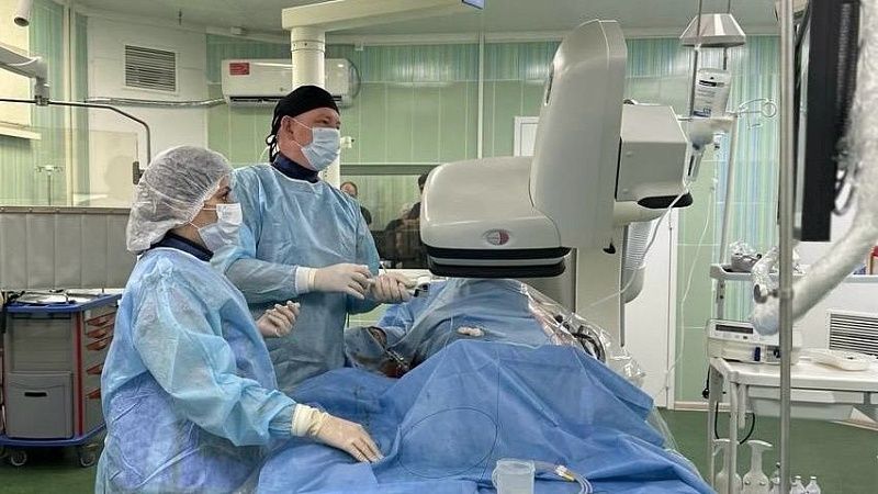 Более 12 тысяч единиц современного медоборудования получили больницы Кубани