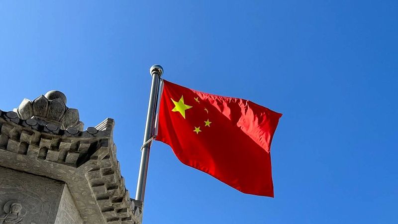 Запад пытается подкупить Россию, чтобы Москва «сдала» Китай