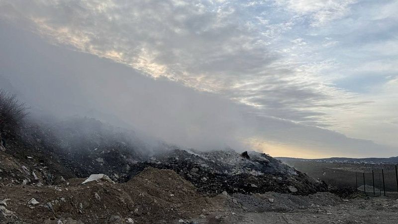 Частичный сход грунта произошёл на тлеющем мусорном полигоне в Новороссийске