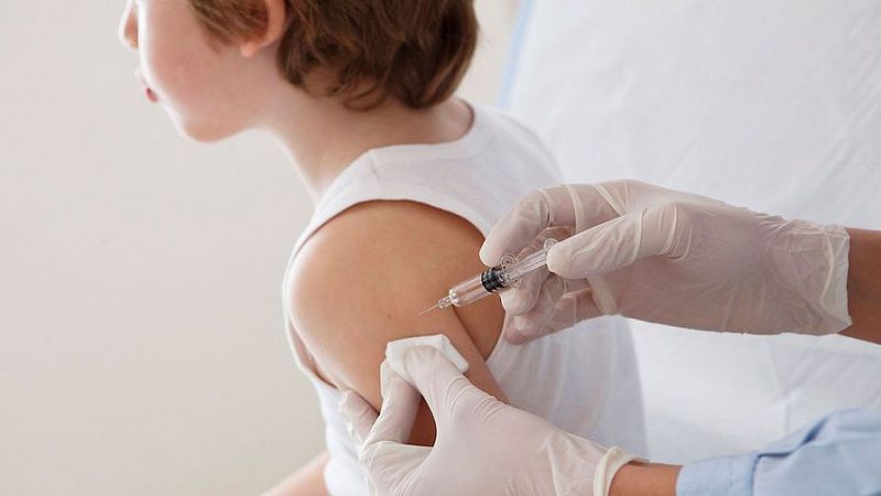 На Кубань скоро поступит вакцина для подростков. Прививать детей от ковида будут только с разрешения родителей