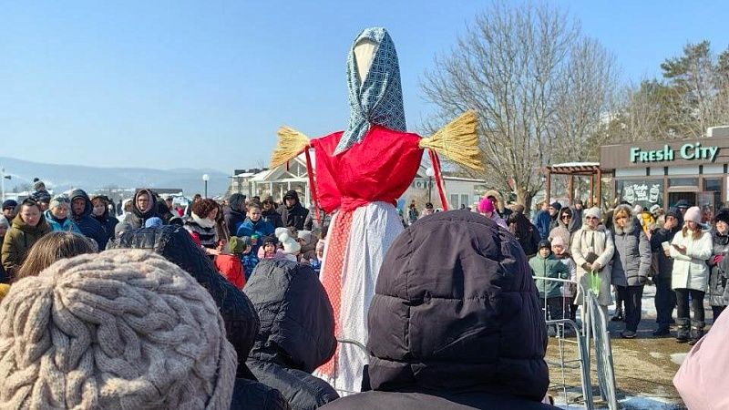 Праздничное сожжение чучела прошло в Горячем Ключе