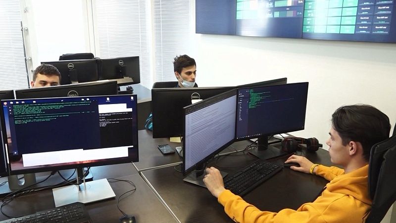 Три ИИ-помощника для педагогов запустил «Яндекс» на основе GPT