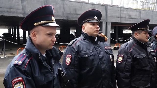Глава Краснодара пожелал участковым уполномоченным полиции успешной службы Фото: телеканал «Краснодар»