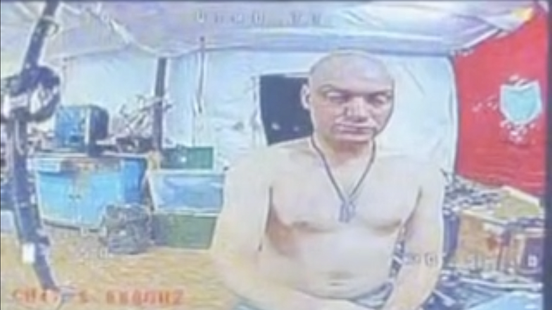 Алаудинов выложил странное видео мужчины в трусах и попросил помощи в опознании